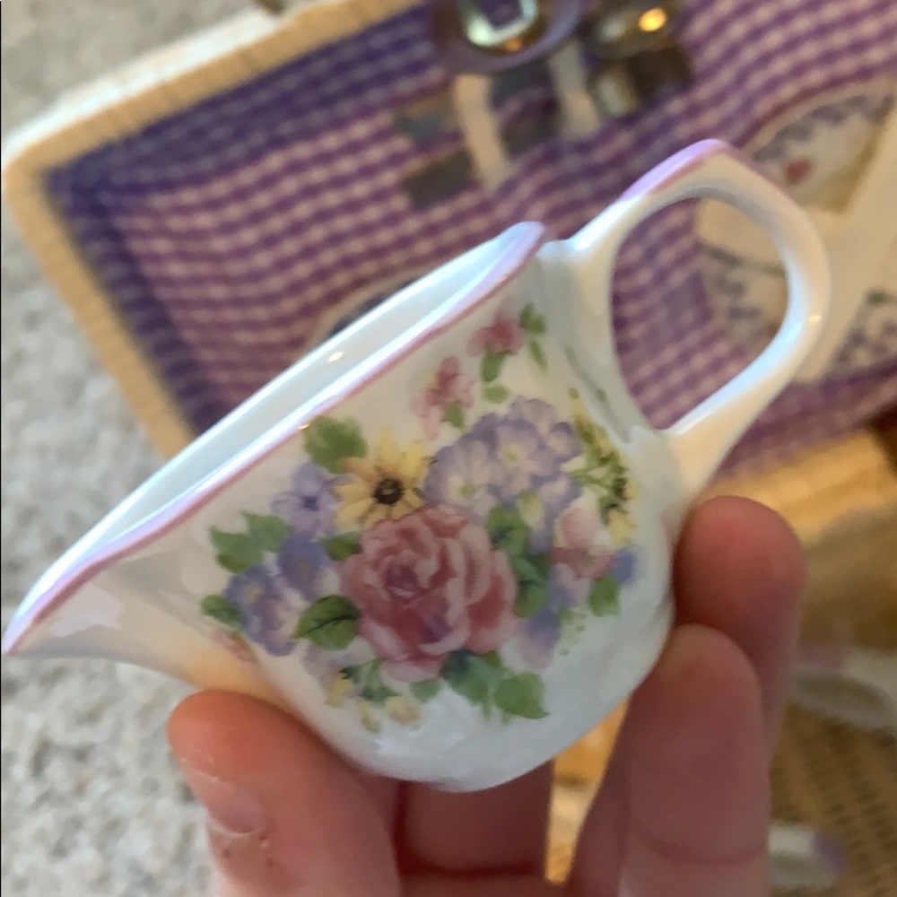 Teapot Set - Picture 3 of 5